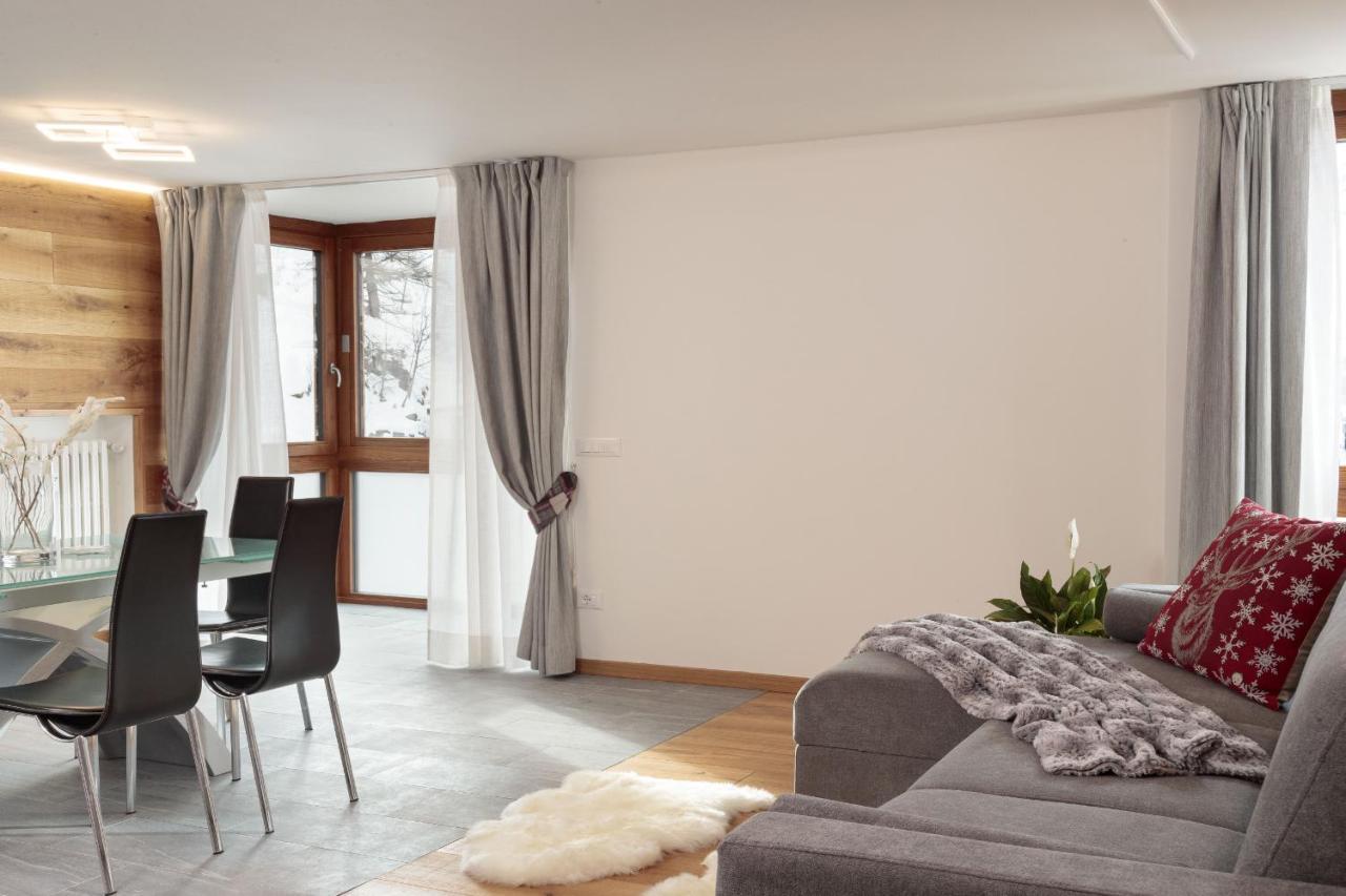 Hellochalet - The One - Garage, Bootdryer, Home Theatre With Subwoofer, Netflix, Hydromassage Turkish Bath เบรยล์-แชร์วิเนีย ภายนอก รูปภาพ